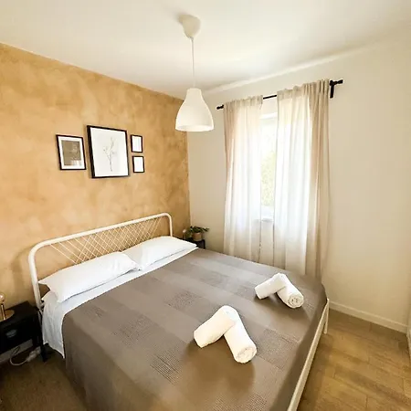 Ulika Parentina Apartment