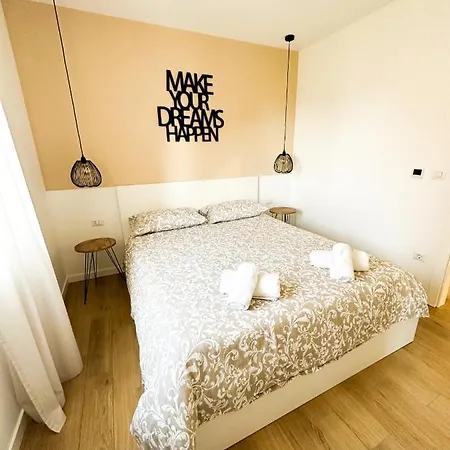 Apartment Ulika Parentina *